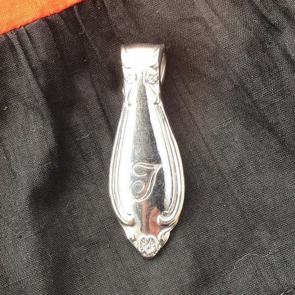 "T"monogrammed pendant. - Picture 1 of 1